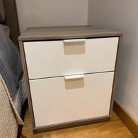 Comodino moderno effetto legno (ikea)