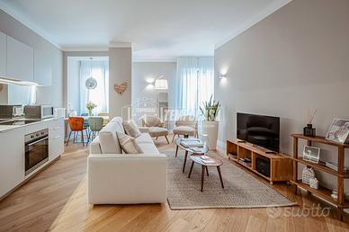 TRILOCALE COMPLETAMENTE RISTRUTTURATO NEL CUORE DI