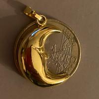 Ciondolo mezza luna in metallo color oro