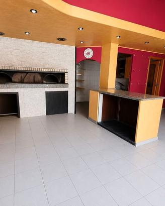 Locale commerciale con forno a Quartu Sant'Elena