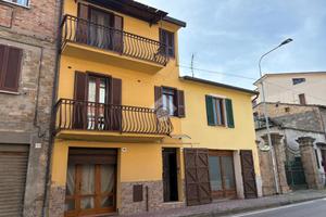 CASA SEMINDIPENDENTE A PERUGIA
