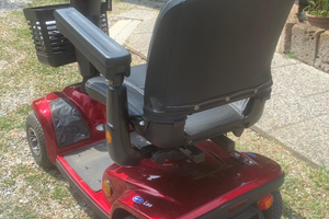 Scoooter elettrico INVACARE LEO