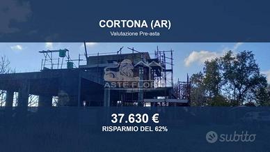 Immobile in asta di 260 m² con box auto a Cortona