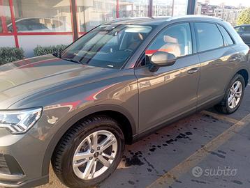 Audi Q3 Business 35 TDI 110(150) kW(CV) S tronic