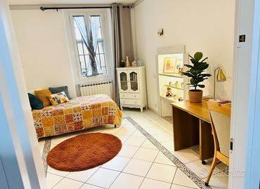 STANZA GRANDE 15 minuti dal centro