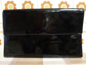 BORSETTA NERA NUOVISSIMA PERFETTA MAI UTILIZZATA.