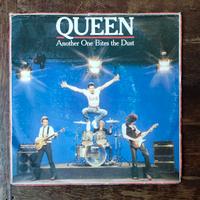 Disco Vinile 45 QUEEN ANOTHER ONE BITES THE DUST
