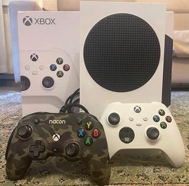Xbox series s + 2 joystick