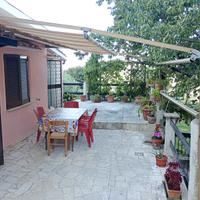 Villa unifamiliare con terreni