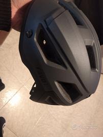 Casco da Bicicletta Mountain con Visiera