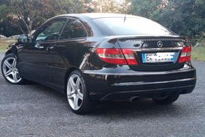 AUTOMOBILE GUIDA SPORTIVA