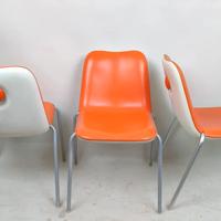 3 sedie Boum Kristalia arancione con difetti