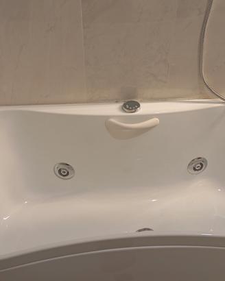 vasca idromassaggio