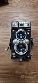 Yashica-MAT EM