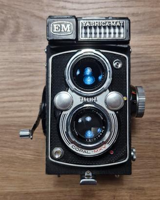 Yashica-MAT EM