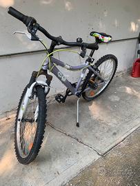 bicicletta b-twin lilla