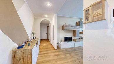 Appartamento di 90 m² con 3 locali e box auto a Ce
