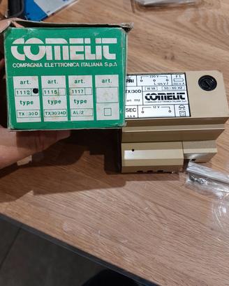 alimentatore comelit