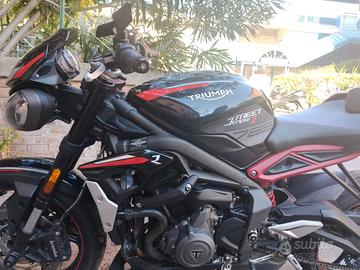 Triumph street triple r 2021