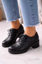Scarpe stringate nere in pelle n. 38  stile oxford