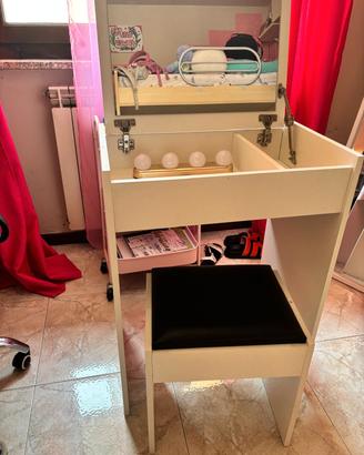 postazione  trucco 