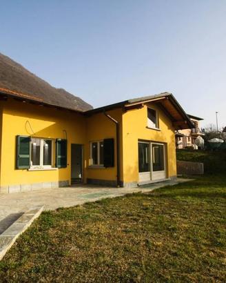 Villa di 300 m² con più di 5 locali e box auto dop