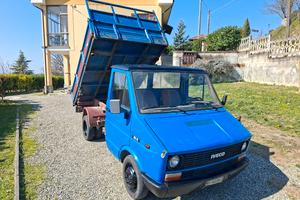 iveco daily 2.5 diesel  ribaltabile trilaterale 