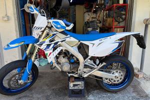 TM 125 Fi Motard