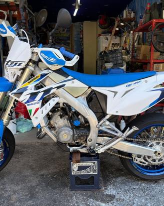 TM 125 Fi Motard