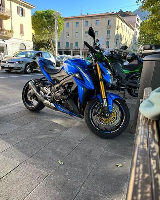 Suzuki gsxs 1000