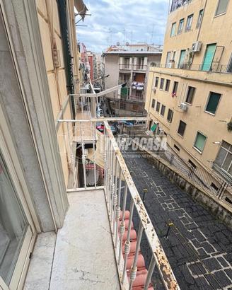 Appartamento a Napoli Via Eduardo Massari 1 locali