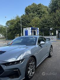 Ford Mustang 5.0 Coupé Automatica – Come nuova