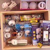 Lotto misto circa 18 lampadine filamento e Led