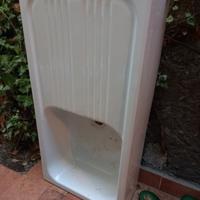 Lavandino in ceramica