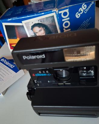 POLAROID 636 CLOSE UP