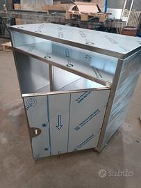 Carrello o banco in acciaio inox