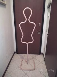 Manichino sagoma design, color rosa