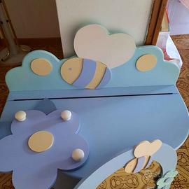 Panca appendiabiti e specchio bimbo