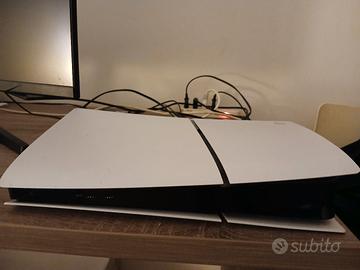 PS5 Digital Edition 1TB + joistick nuovo