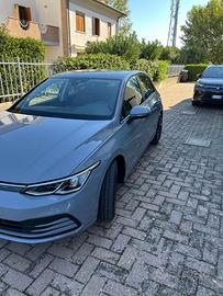 Golf 8 life 1.0 eTSI EVO