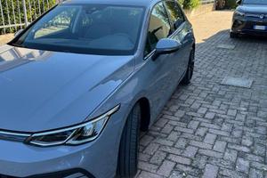 Golf 8 life 1.0 eTSI EVO