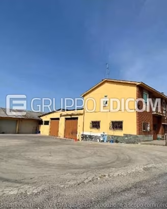 Locale, Corvino San Quirico.