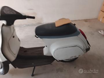 Vespa 50 V