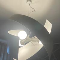 Lampadario moderno design bianco grande a sospensi
