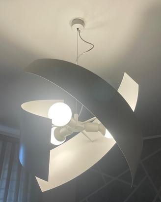 Lampadario moderno design bianco grande a sospensi