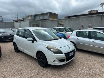 Renault Scenic X-Mod 1.5 dCi 110CV Luxe