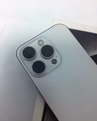 Apple iPhone 15 Pro 128 GB Titanio Bianco