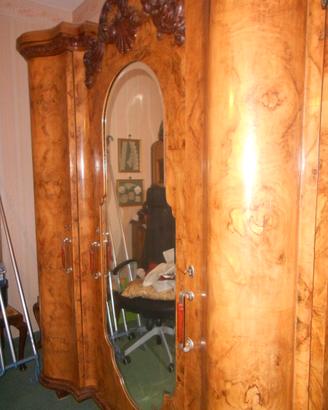 Guardaroba Anni Trenta stile Chippendale
