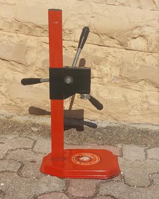 Tappatrice a Colonna Regina (OMAC) a Cremagliera