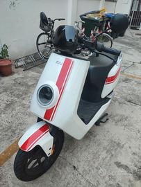 Scooter elettrico NIU